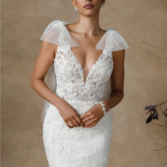 Justin Alexander Gretchen White Lace Wedding Dress